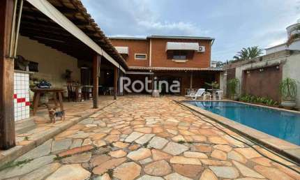 Casa à venda, 3 quartos, Jardim Karaíba - Uberlândia/MG - Rotina Imobiliária