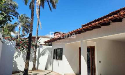 Casa à venda, 5 quartos, Umuarama - Uberlândia/MG - Rotina Imobiliária