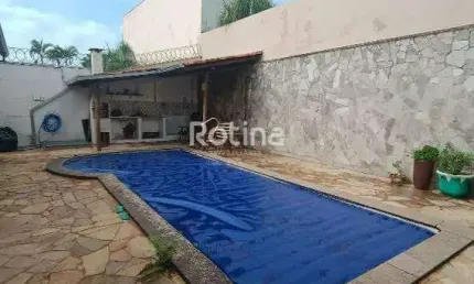 Casa à venda, 3 quartos, Segismundo Pereira - Uberlândia/MG - Rotina Imobiliária