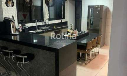 Casa à venda, 3 quartos, Jardim Karaíba - Uberlândia/MG - Rotina Imobiliária