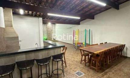 Casa à venda, 3 quartos, São Jorge - Uberlândia/MG - Rotina Imobiliária