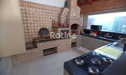 Casa à venda, 3 quartos, Planalto - Uberlândia/MG - Rotina Imobiliária