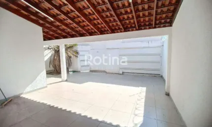 Casa à venda, 3 quartos, Cidade Jardim - Uberlândia/MG - Rotina Imobiliária
