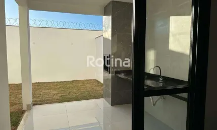 Casa à venda, 3 quartos, Novo Mundo - Uberlândia/MG - Rotina Imobiliária