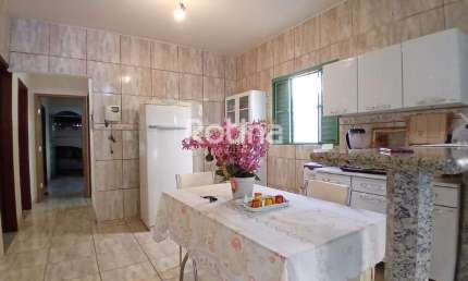 Casa à venda, 4 quartos, Presidente Roosevelt - Uberlândia/MG - Rotina Imobiliária