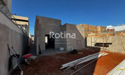 Casa à venda, 2 quartos, Novo Mundo - Uberlândia/MG - Rotina Imobiliária
