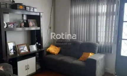 Casa à venda, 3 quartos, Centro - Uberlândia/MG - Rotina Imobiliária
