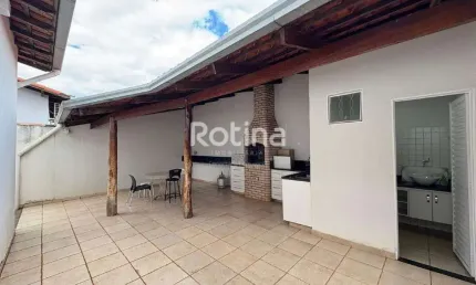 Casa à venda, 3 quartos, Cidade Jardim - Uberlândia/MG - Rotina Imobiliária
