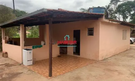Chácara em Itatiaiuçu.Chácara com 1600 m². Água corrente.