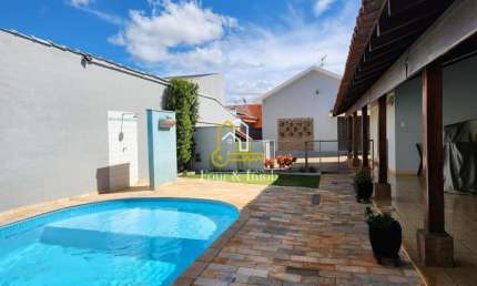 Casa com 3 quartos à venda na Rua João Gurgel, Jardim do Carmo, Araraquara