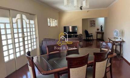 Casa com 2 quartos à venda na Avenida Professor Virgílio de Abranches Quintão, Vila José Bonifácio, Araraquara