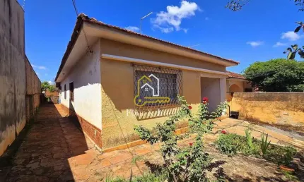 Casa com 3 quartos à venda na Rua Álvaro Waldemar Colino, Vila Melhado, Araraquara