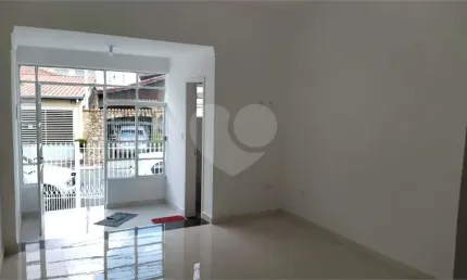 Casa térrea com 3 quartos à venda em Jardim Franca - SP