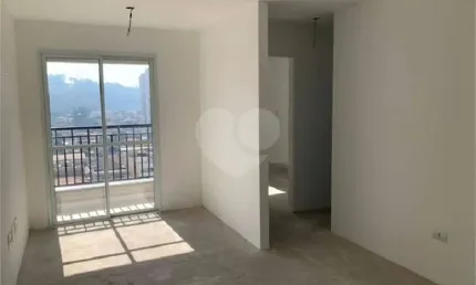 Apartamento com 2 quartos à venda em Vila Galvão - SP