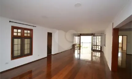 Casa com 5 quartos à venda na Rua Santo Antônio, --, Vila Galvão, Guarulhos