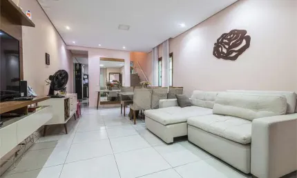 Casa com 3 quartos à venda na Levi Rios De Oliveira, --, Parque Flamengo, Guarulhos
