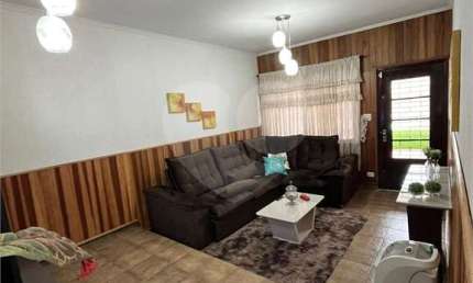 Casa com 3 quartos à venda ou para locação em Vila Galvão - SP