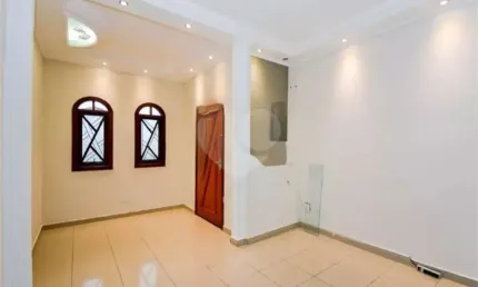 Casa com 3 quartos à venda em Jardim Vila Galvão - SP