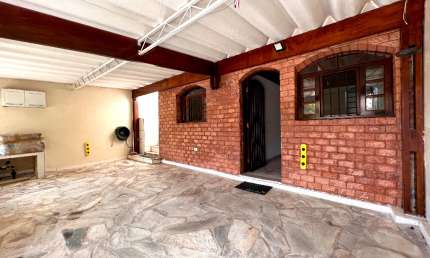 Casa 3 dormitórios  à venda em Vila Linda - Santo André