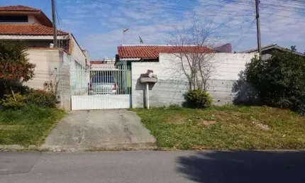 Casa para Venda no bairro Eucaliptos, localizado na cidade de Fazenda Rio Grande / PR, 250 metros, 3 quartos, 4 vagas.