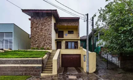 Casa com 3 quartos à venda na Rua Bispo Sardinha, Vila Ipiranga, Porto Alegre