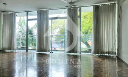 Lindíssima casa à venda em excelente localização, ao lado do Jundiaí Shopping e Hospital Sobam!