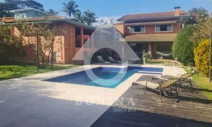Espetacular sobrado à venda no condomínio Tereza Cristina, em Jundiaí!
