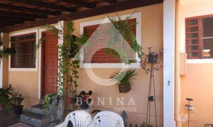 Casa à venda com 167m², 4 quartos e 5 vagas - Bairro Eloy Chaves em Jundiaí - SP