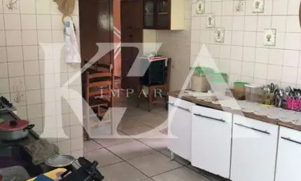 CASA À VENDA NO JARDIM DA FONTE EM JUNDIAÍ! 184M² DE TERRENO.
