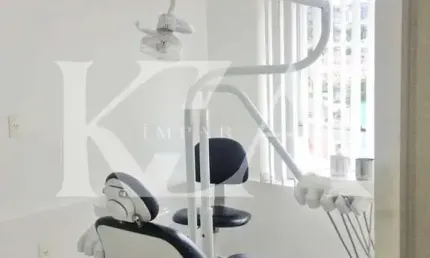 Excelente clínica odontológica à venda no Condomínio Tebas Office em Jundiaí