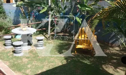 Um Pedacinho do Paraíso: Chácara com 3 Dormitórios, 2 Suítes, Varanda, Pomar e Churrasqueira. 225m² de Conforto em 1.200m² de Natureza