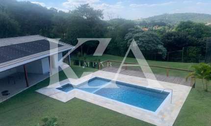 Casa  maravilhosa em condomínio  com 04 quartos/02 suítes 320m² /1250 m² total
