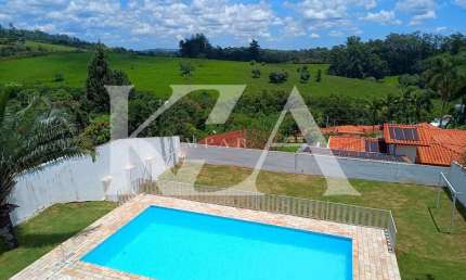 Casa à Venda no Condomínio Cachoeiras do Imaratá em Itatiba - Praticidade e Vista Privilegiada
