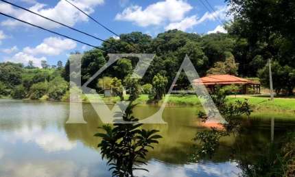 Chácara à Beira do Lago à venda no Caxambu em Jundiaí