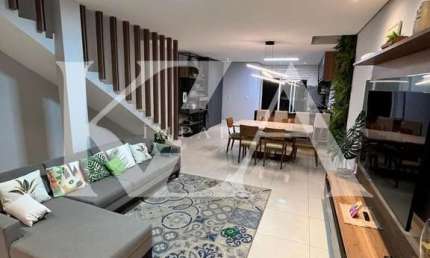 Fazenda Grande - Sobrado reformado com 3 dormitórios 1 suíte cozinha sala e área gourmet em ambientes integrados