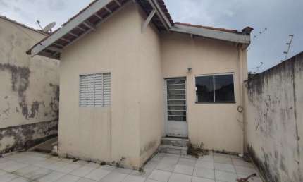 Casa para Venda em Limeira, Jardim Ipanema, 2 dormitórios, 1 banheiro, 1 vaga