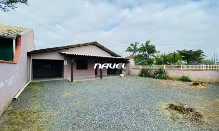 Casa para locação anual no bairro meia praia em navegantes/sc