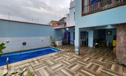 Abaixou e virou oportunidade. Casa com 4 dormitórios à venda, 200 m² de R$ 520.000 por R$ 440.000 - Centro - Vitória/ES