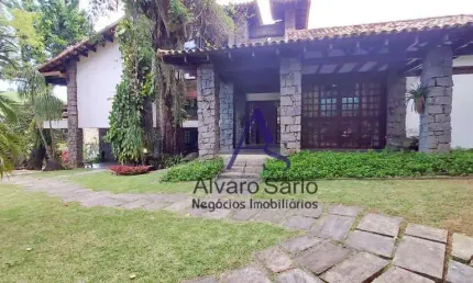 Casa com 4 dormitórios à venda, 590 m² por R$ 4.100.000,00 - Fradinhos - Vitória/ES