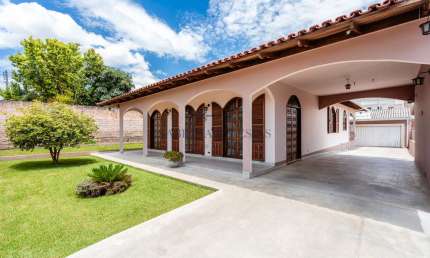 Casa com 4 quartos à venda no Centro, Quatro Barras , 310 m2 por R$ 1.500.000