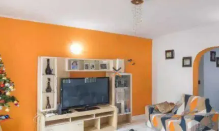 SOBRADO COM 3 DORMITÓRIOS SENDO 2 SUÍTES, 4 BANHEIROS, 3 VAGAS, NA VILA SCARPELLI - SANTO ANDRÉ.