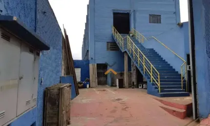 Galpão para alugar, 370 m² por R$ 7.790,00/mês - Vila Lucinda - Santo André/SP