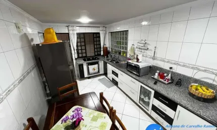 ✅ Belo sobrado com : 5 dormitórios,sendo 2 com suíte- Vila Yolanda - Osasco
