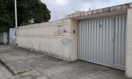 Casa com 5 quartos à venda na Rua Praia de Caraúbas, 8809, Ponta Negra, Natal