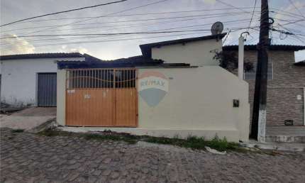 Casa com 2 quartos à venda na Rua Professora  Maria Valeria Da Silva, 36, Lagoa Azul, Natal