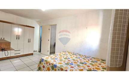 GRANDE OPORTUNIDADE PARA QUEM DESEJA COMPRAR UMA CASA E GANHAR MAIS DUAS INDEPEDENTES, NOS FUNDOS DO TERRENO, COMPRE UMA E GANHE MAIS DUAS E LEVE TRÊS