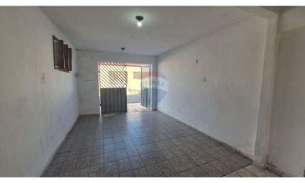 À venda - Casa  - bairro Potengi - Conj. Habitacional Santarém - A vista