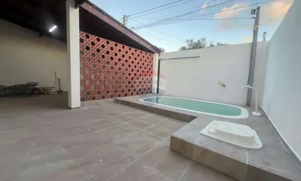 Casa completa em ótima localização no bairro jardins – piscina, escritório e 3 quartos sendo 1 suíte. aceita financiamento!