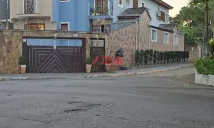Sobrado  em condomínio  jardim campo grande, são paulo-sp  3 quartos, 3 suítes, 2 salas  5 banheiros  4 vagas  190m².