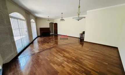 Casa com 4 quartos à venda no Jardim Campo Grande, São Paulo  por R$ 2.490.000